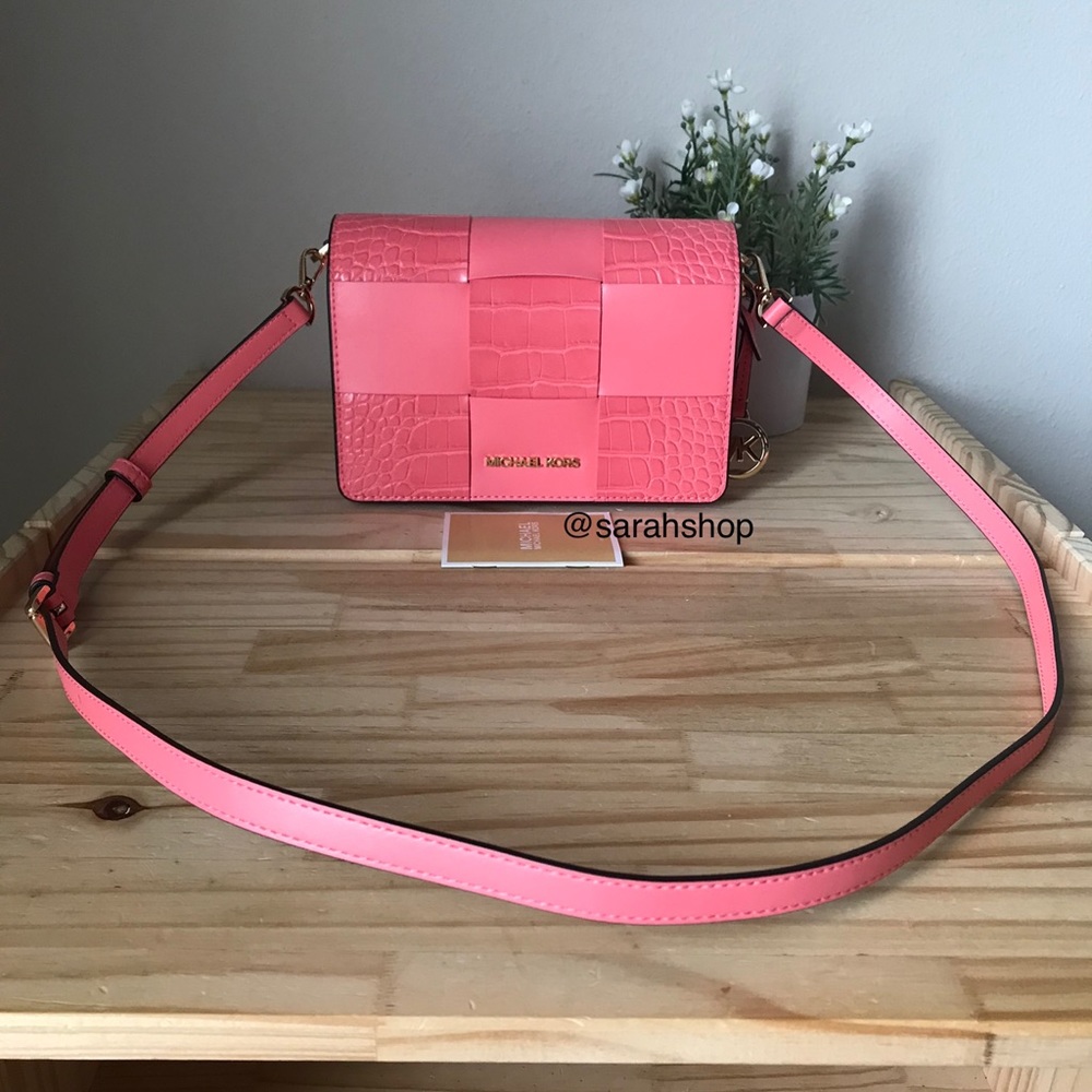 🌼Michael Kors Purse - Picture 2 of 13
